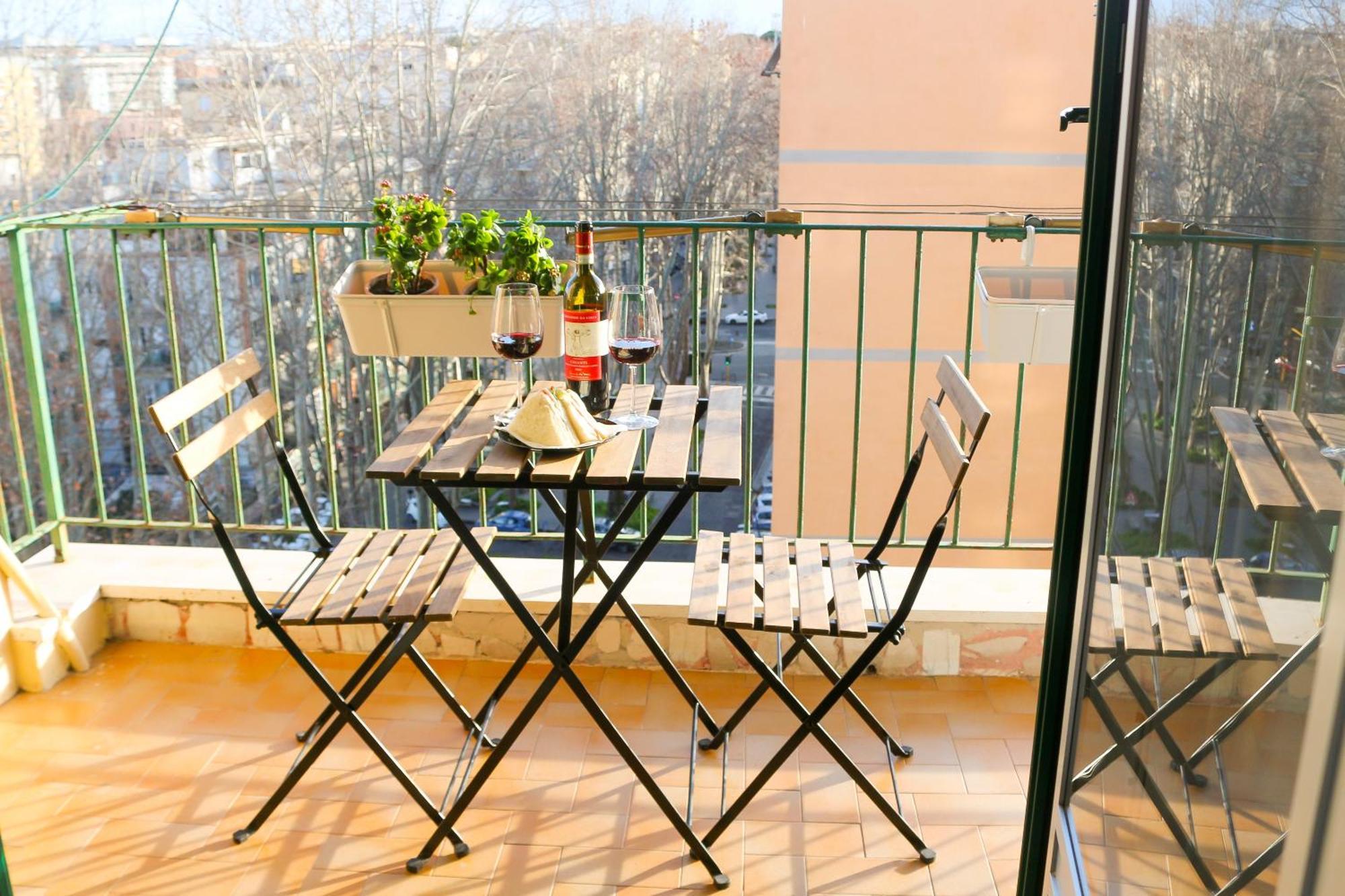 Flower House Apartment Rom
