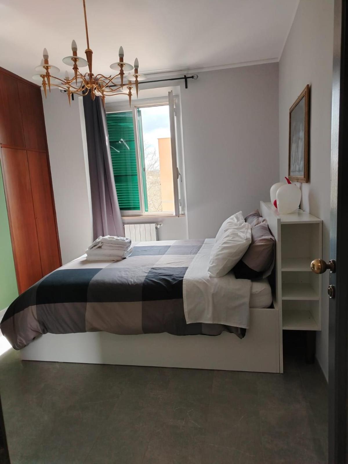 Apartment Flower House Rom